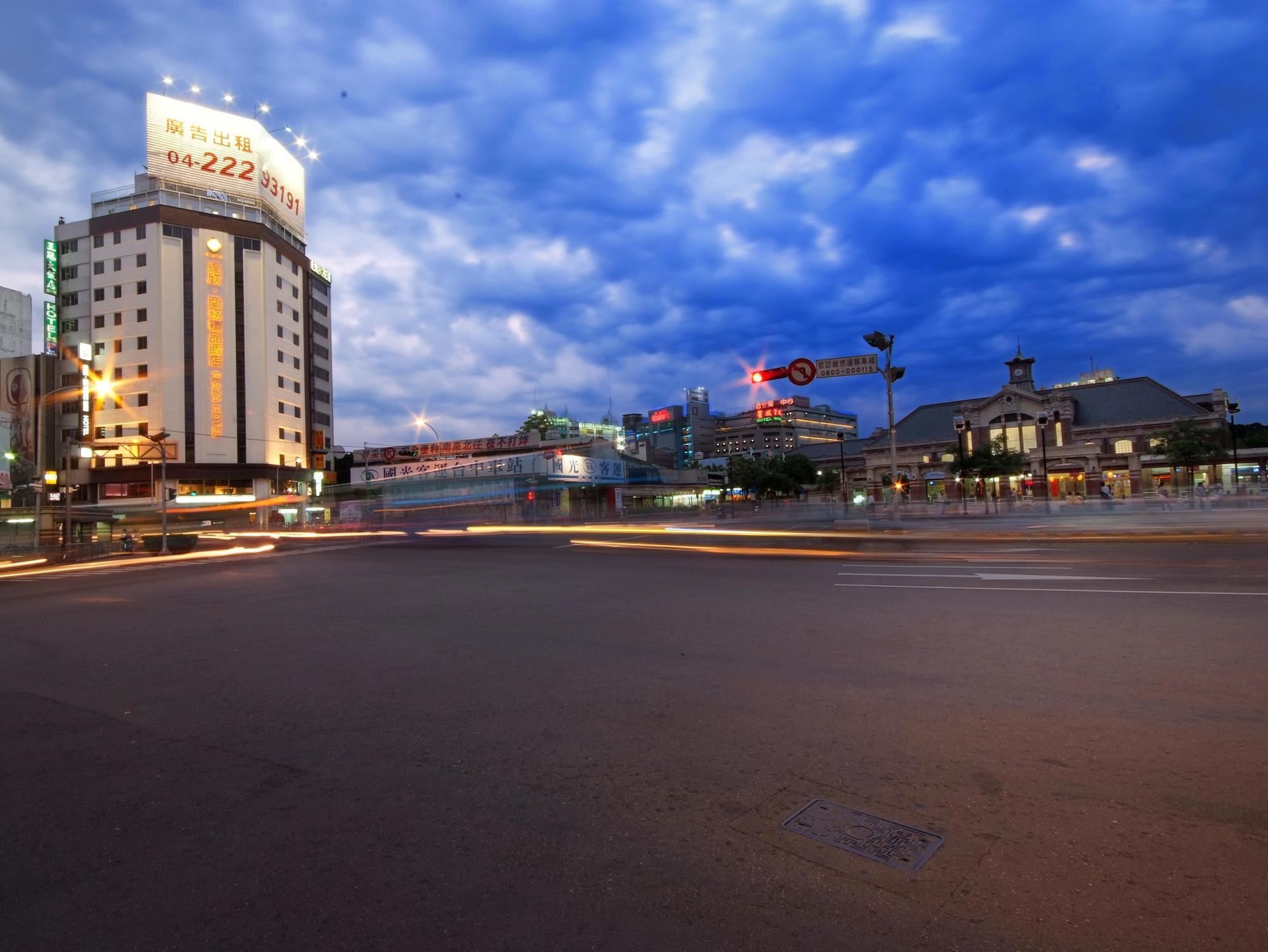 Butler Hotel Taichung Exterior foto